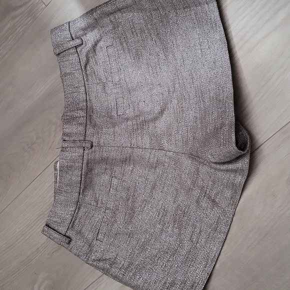 Juicy couture size 4 silver short shorts - Picture 4 of 6